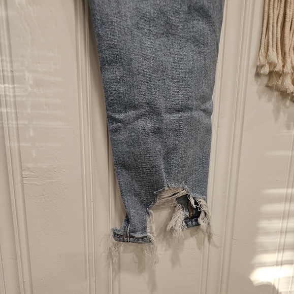 American Eagle distressed mom jeans - Picture 3 of 7